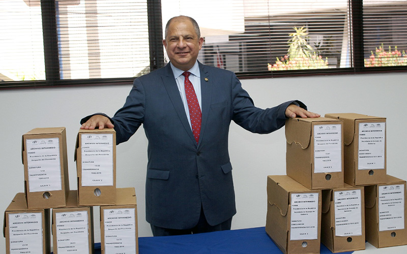 El Presidente de la República Luis Guillermo Solís Rivera visitó el Archivo Nacional de Costa Rica.